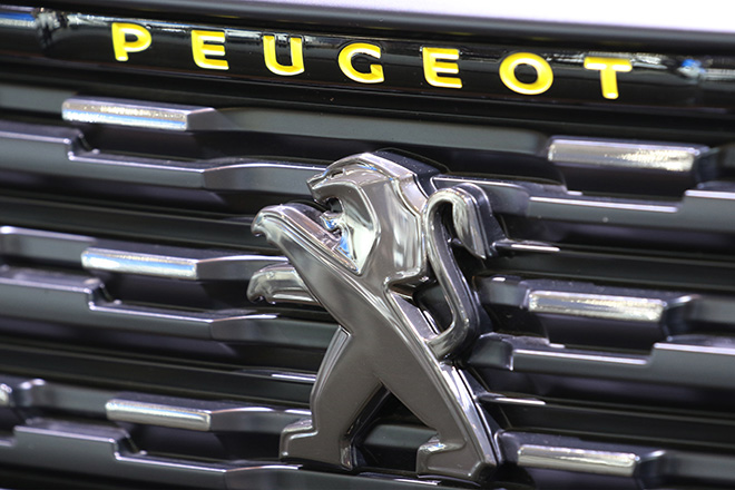 «Κατακρημνίστηκαν» τα έσοδα της Peugeot για το α’ εξάμηνο- Βουτιά 34%