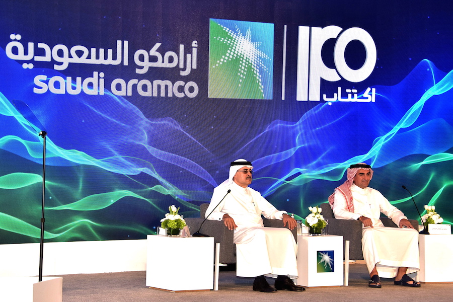 Η Saudi Aramco εξετάζει πώληση ποσοστού της σε μεγάλο ενεργειακό όμιλο