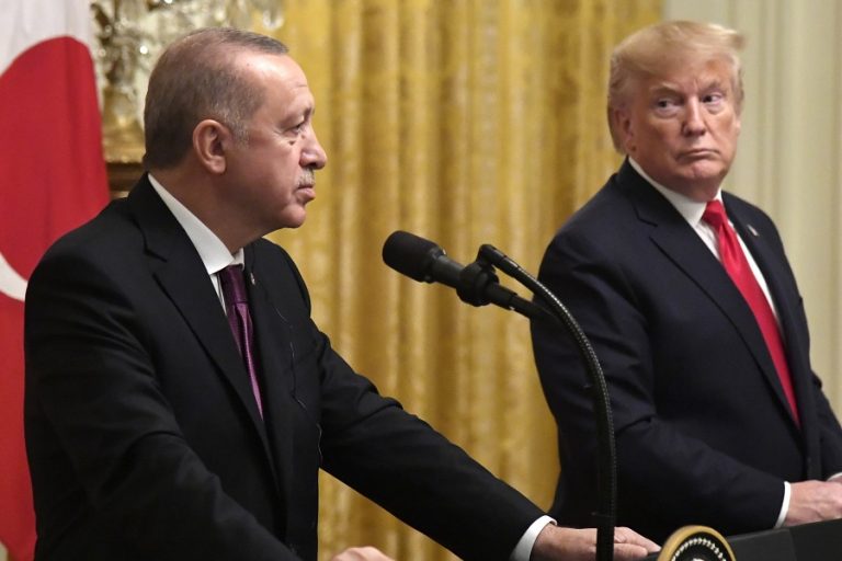 Συμφωνία Τραμπ- Ερντογάν για συνεργασία ενάντια στην πανδημία του κορωνοϊού