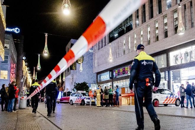 Τρεις τραυματίες από επίθεση με μαχαίρι στη Χάγη