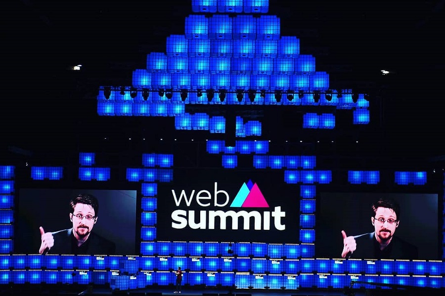 Σνόουντεν στο Web Summit:  «Το GDPR είναι μια χάρτινη τίγρης»