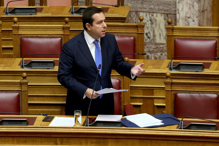 Ν. Μηταράκης στο Γαλλικό Πρακτορείο: Η αποσυμφόρηση των νησιών μας είναι η υπ’ αριθμόν ένα προτεραιότητά μας