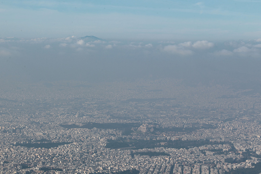 Ουδέν κακόν αμιγές καλού: Μειώθηκε η ατμοσφαιρική ρύπανση στην Αθήνα μετά τα περιοριστικά μέτρα λόγω κορωνοϊού