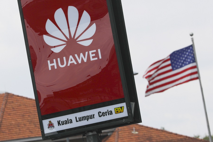 Μπελάδες για την Huawei: Γιατί οι ΗΠΑ ανακαλούν άδειες για πωλήσεις τσιπ