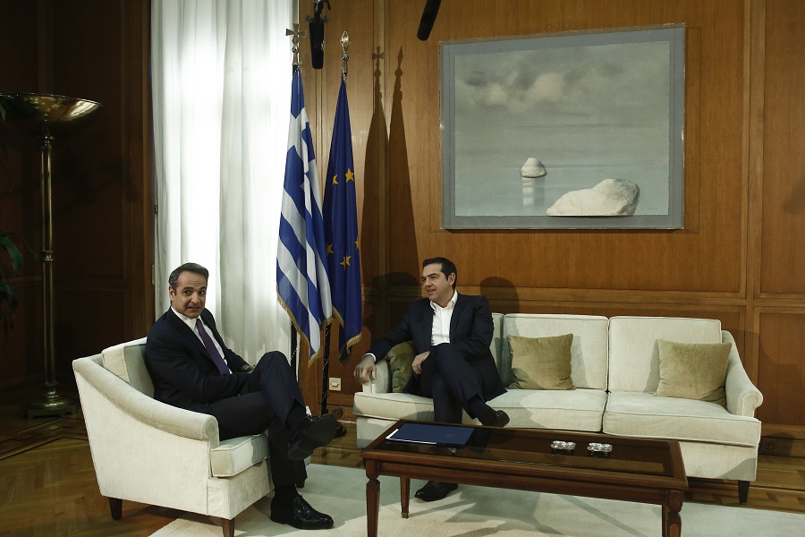 Δημοσκόπηση: Πάνω από 15 μονάδες η διαφορά ΝΔ – ΣΥΡΙΖΑ, κάτω από 5% το ΚΙΝΑΛ