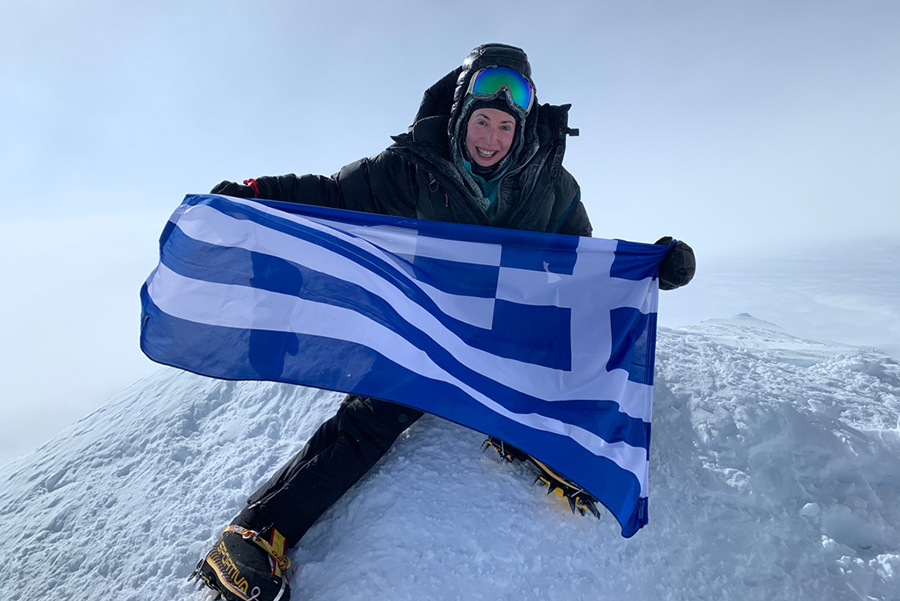 H Χριστίνα Φλαμπούρη έγινε η πρώτη Ελληνίδα που πετυχαίνει το «7 Summits»