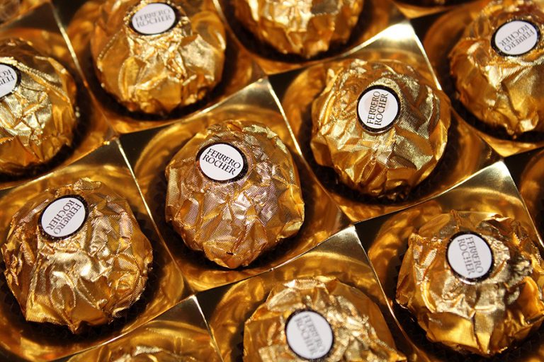 Ferrero: Πώς η εταιρεία εξελίχθηκε από ένα ταπεινό ζαχαροπλαστείο στο να έχει μερίσματα… δισεκατομμυρίων