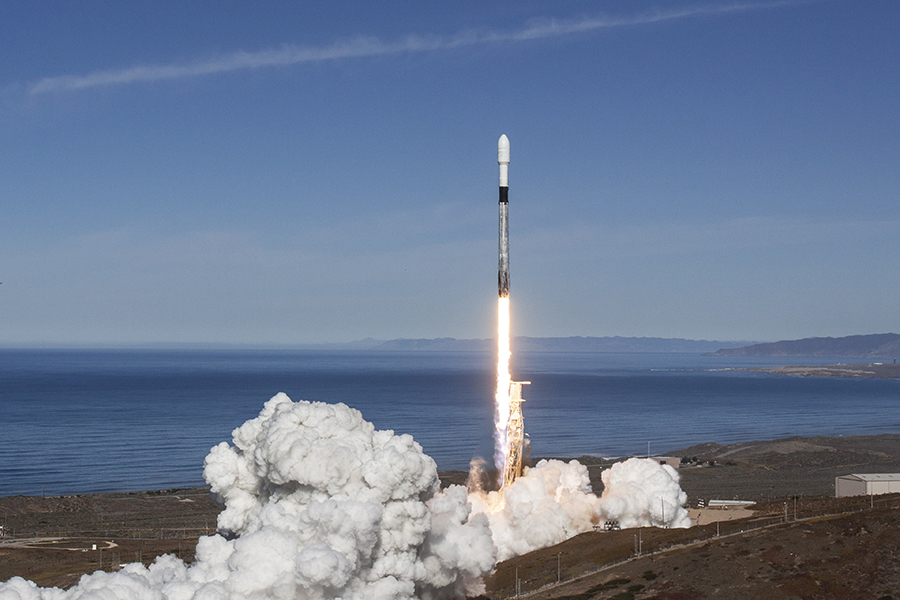 Αναβλήθηκε λόγω… καιρού η ιστορική εκτόξευση της πρώτης επανδρωμένης αποστολής της SpaceX