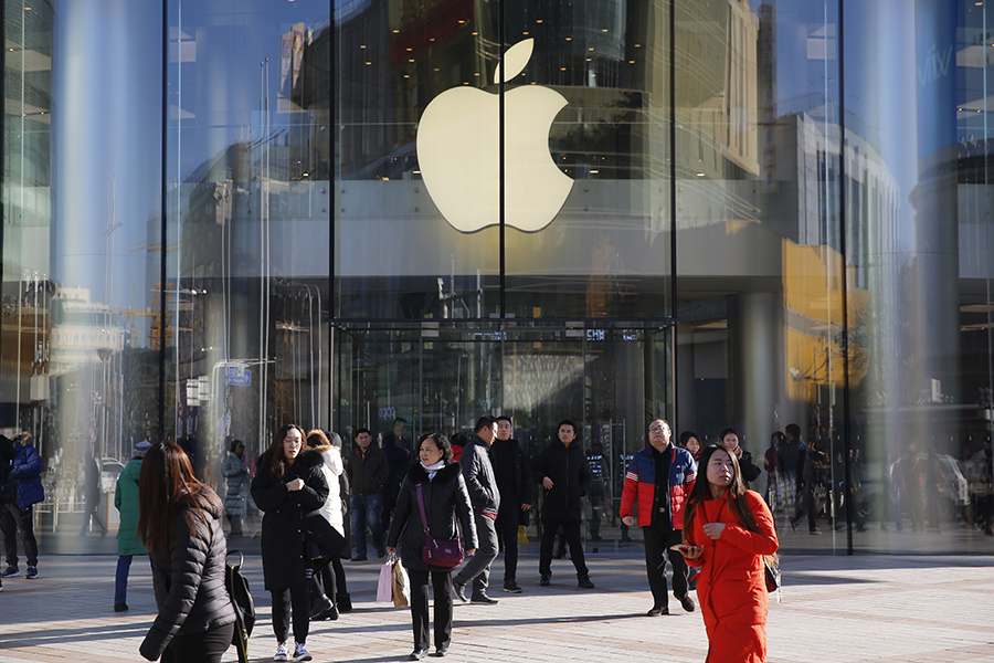 Apple: Αγωγή από καταναλωτές στην Ιταλία- Για τι κατηγορείται