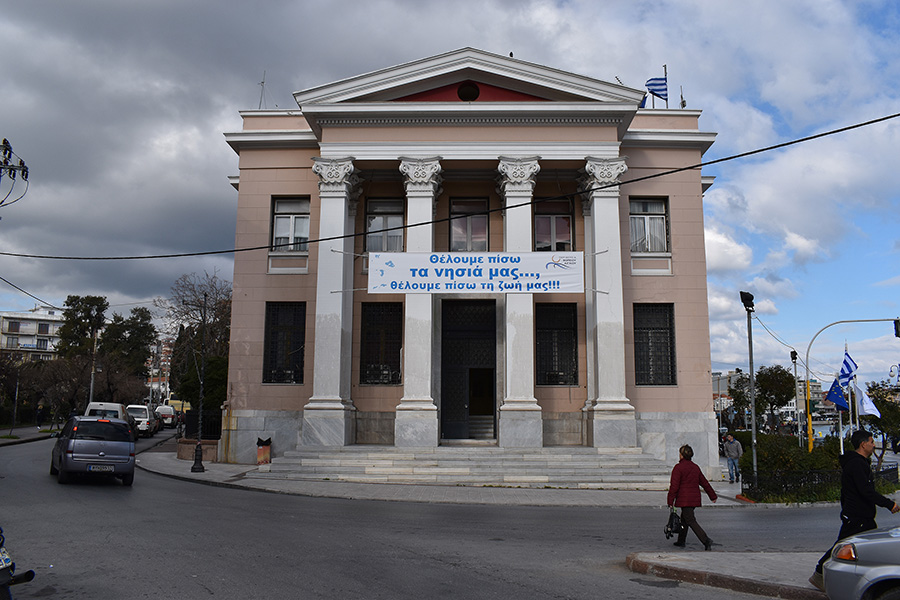 Στα άκρα η κατάσταση στο Βόρειο Αιγαίο: Η Περιφέρεια διακόπτει κάθε συνεργασία με την κυβέρνηση