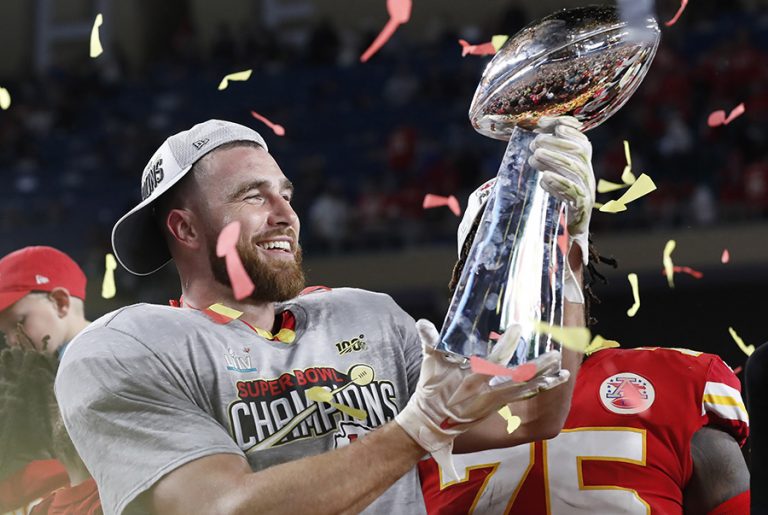 Super Bowl: Θρίαμβος των Chiefs- Τρέλαναν κόσμο στο ημίχρονο Σακίρα και Τζένιφερ Λόπεζ