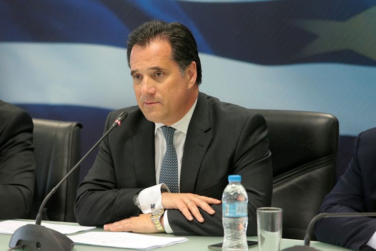 Γεωργιάδης: Ξεκινά άμεσα η διάθεση αντισηπτικών από βιομηχανίες- Πρώτη «καμπάνα» 50.000 ευρώ σε εταιρεία αντισηπτικών για αισχροκέρδεια