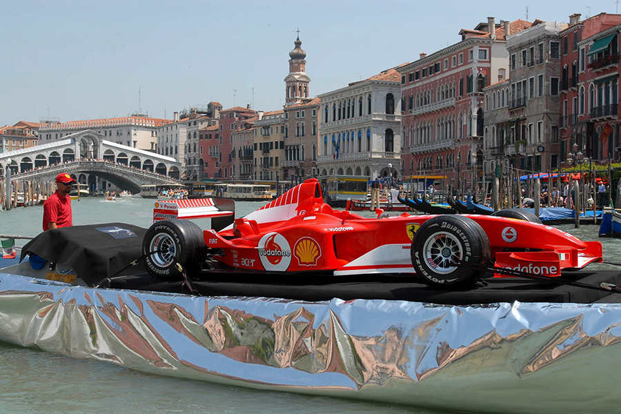 «Ψαλίδι» στις εκτιμήσεις της Ferrari για το 2020
