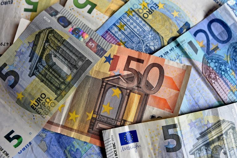 Κατώτατος μισθός: Τα νέα δεδομένα για τα 650 ευρώ