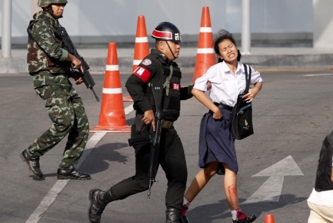 Ταϊλάνδη: Είκοσι επτά νεκροί, ανάμεσά τους και ο δράστης, σε ένα πρωτοφανές μακελειό