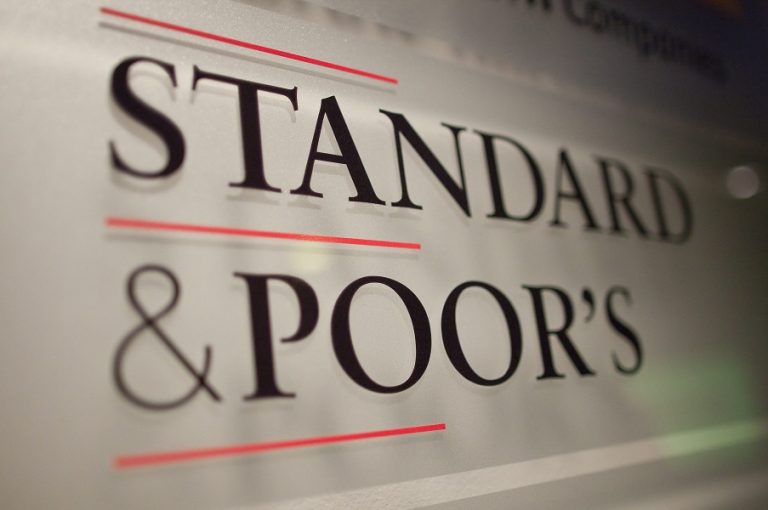 Έκκληση της Standard & Poor’s προς την Ευρώπη: Πάρτε μέτρα τώρα γιατί η ύφεση θα πάει στο 2%