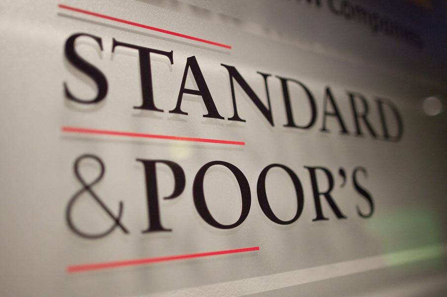 Έκκληση της Standard & Poor’s προς την Ευρώπη: Πάρτε μέτρα τώρα γιατί η ύφεση θα πάει στο 2%
