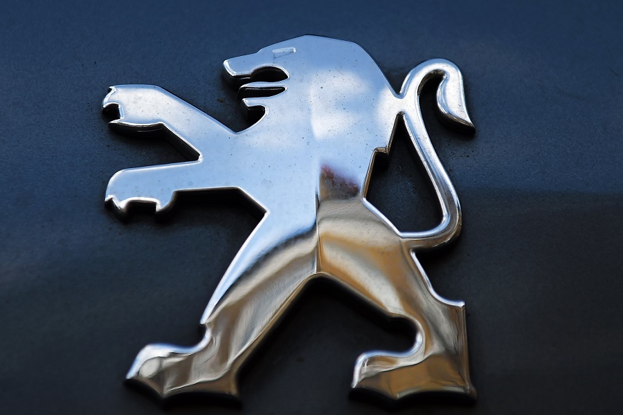 Η Peugeot επανασχεδιάζει το σήμα της μετά από σχεδόν 50 χρόνια
