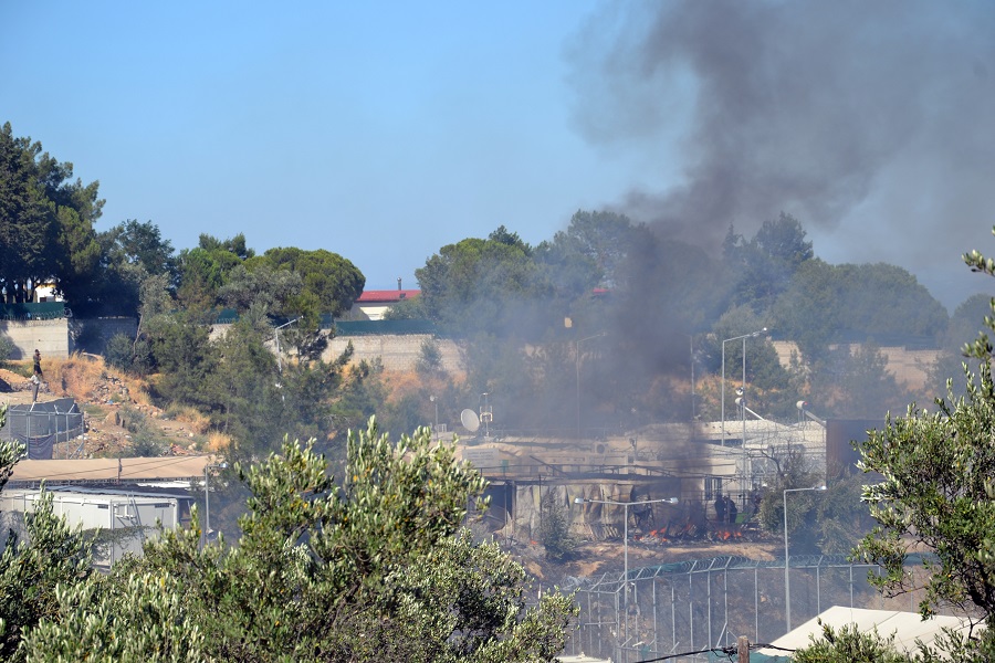 Νεκρό 6χρονο παιδί από φωτιά στο ΚΥΤ Μόριας