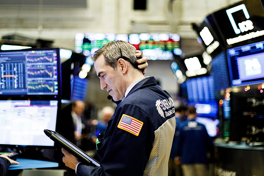 Νέο κραχ στη Wall Street: Με αναστολή διαπραγμάτευσης ξεκίνησε η αμερικανική αγορά