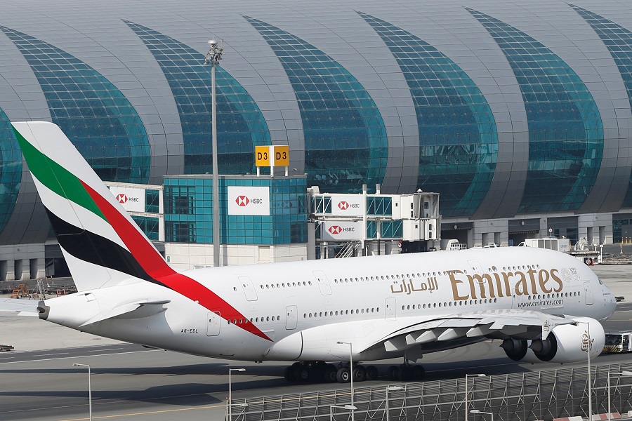 Η Emirates γίνεται η πρώτη αεροπορική εταιρεία που πραγματοποιεί επιτόπου εξέταση για κορωνοϊό στις πτήσεις της