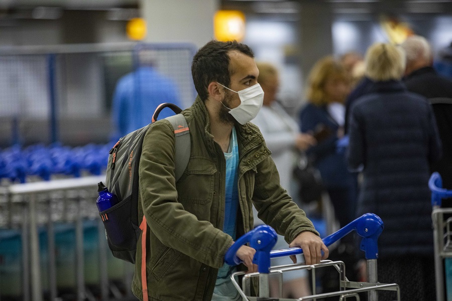 Τη Δευτέρα ανακοινώνονται τα πρώτα οικονομικά μέτρα για τον κορωνοϊό