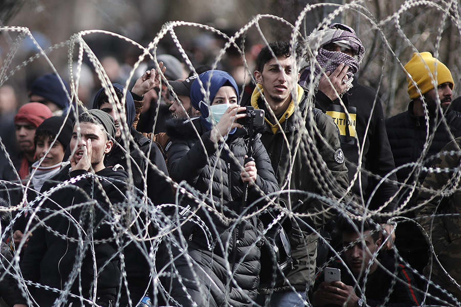 Άγριος καυγάς Τσαβούσογλου με τον Γερμανό ΥΠΕΞ για όσα γίνονται στον Έβρο