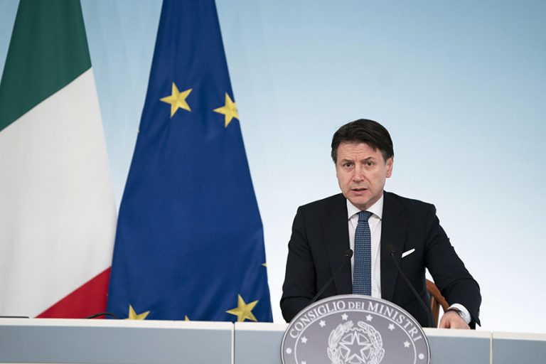 Τζουζέπε Κόντε: Από τις 6 το απόγευμα θα κλείνουν καφέ, εστιατόρια στην Ιταλία- Τι ισχύει για τους μαθητές
