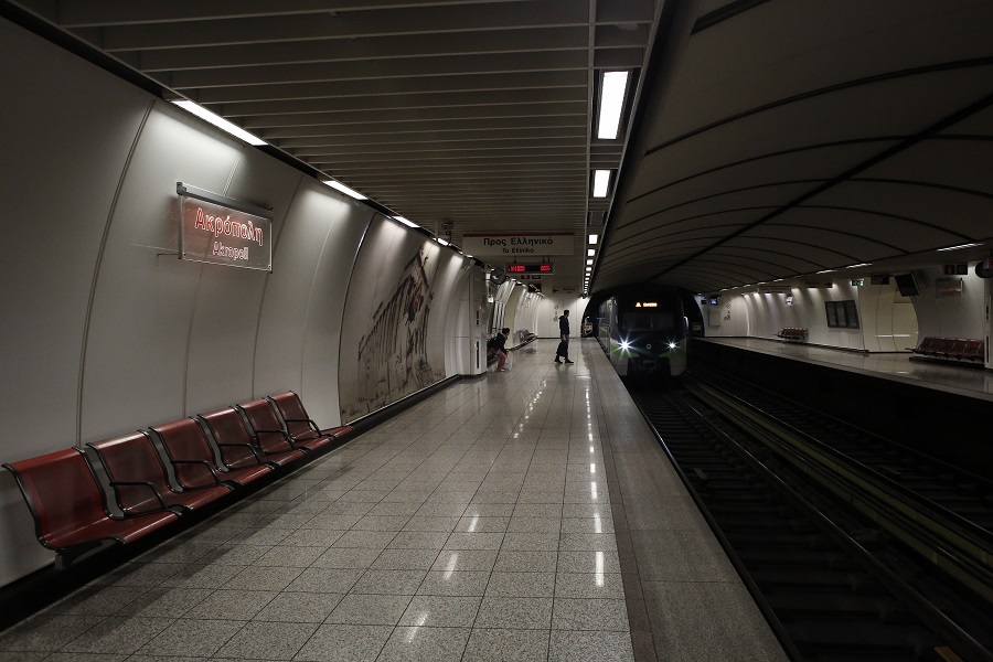 Αναστολή νυχτερινών δρομολογίων σε μετρό και τραμ από Παρασκευή