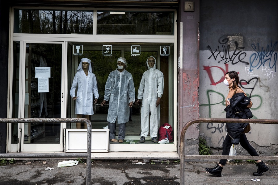 Σοκάρουν οι εικόνες από νοσοκομείο του Μπέργκαμο – «Ετοιμαστείτε!» το μήνυμα των γιατρών