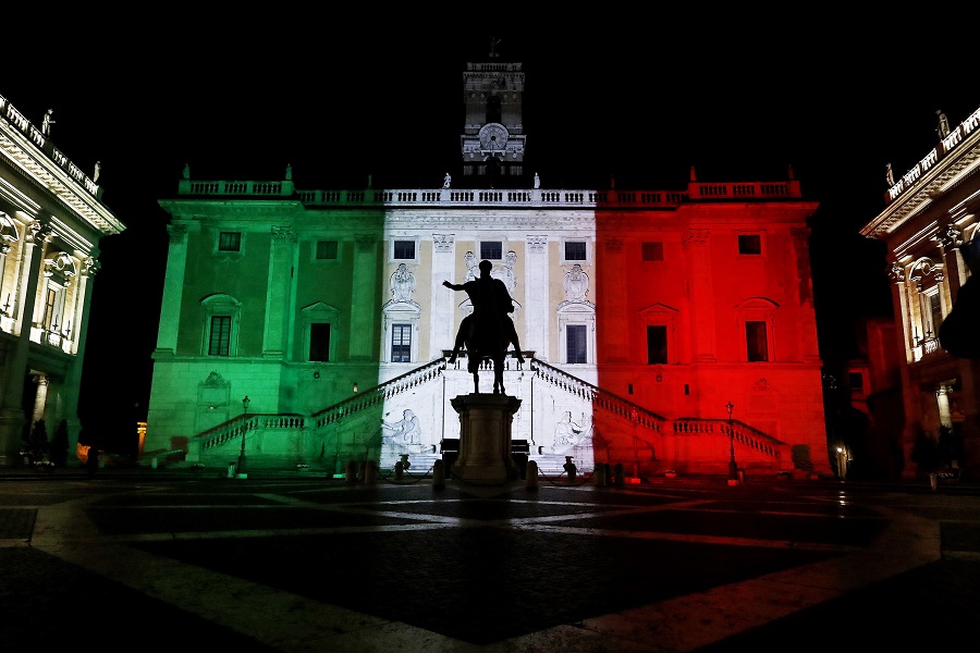 Προκλητικό δημόσιο μνημείο πυροδοτεί αντιδράσεις στην Ιταλία