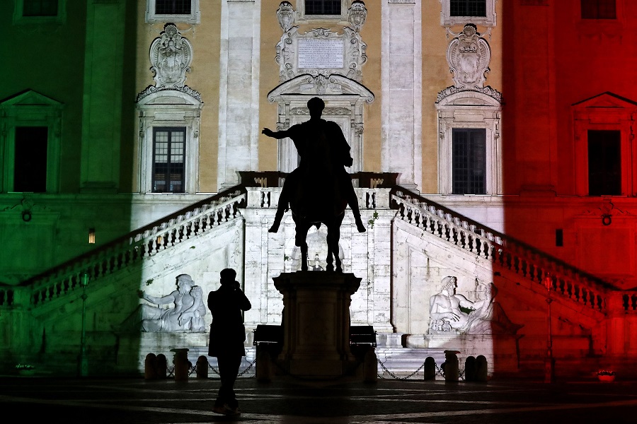 Ο οίκος Fitch Ratings υποβάθμισε το αξιόχρεο της Ιταλίας