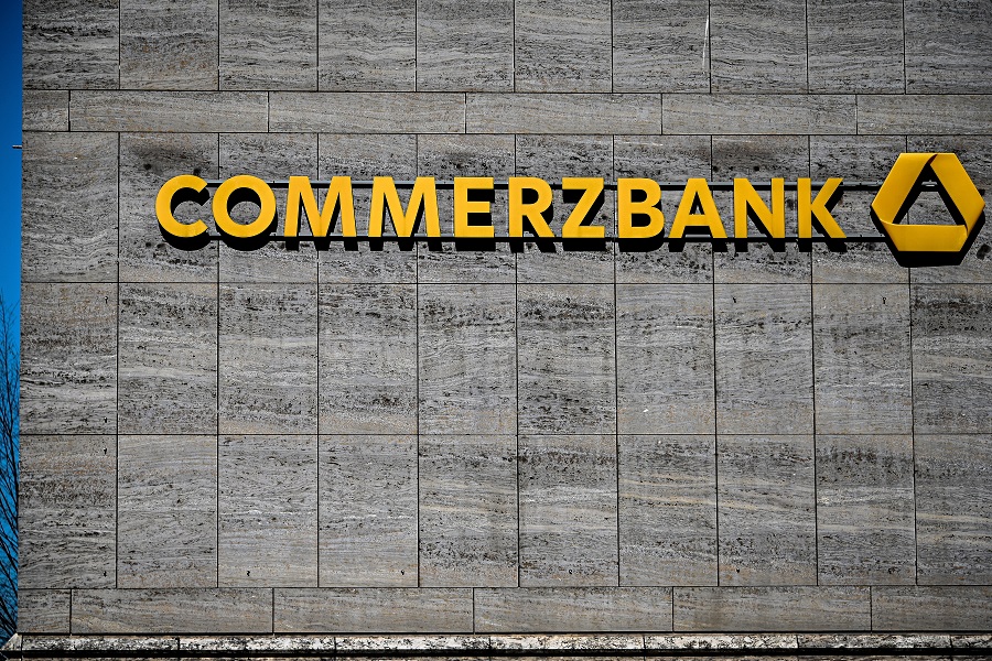 Αμυντικά «διαβάζει» το 2023 η Commerzbank – Τι βλέπει για οικονομία και αγορές