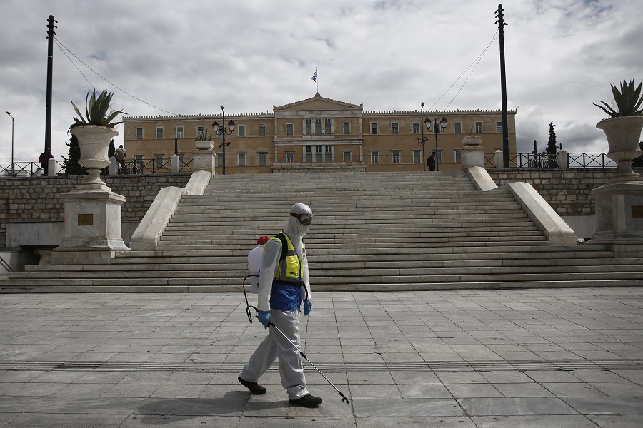 The Times: Η κυβέρνση Μητσοτάκη έδρασε γρήγορα και τολμηρά – Οι Έλληνες στηρίζουν τα μέτρα