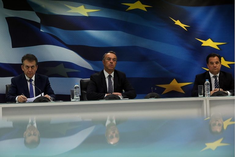 Κυβέρνηση: Kαταφεύγει στο «μαξιλάρι» διαθεσίμων για πληρωμές μέχρι τέλος Ιουνίου