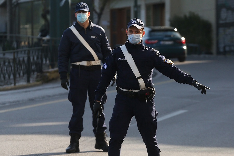 Πρώτη καταδίκη για παραβίαση των μέτρων κατά του ιού- Ποινή φυλάκισης 12 μηνών