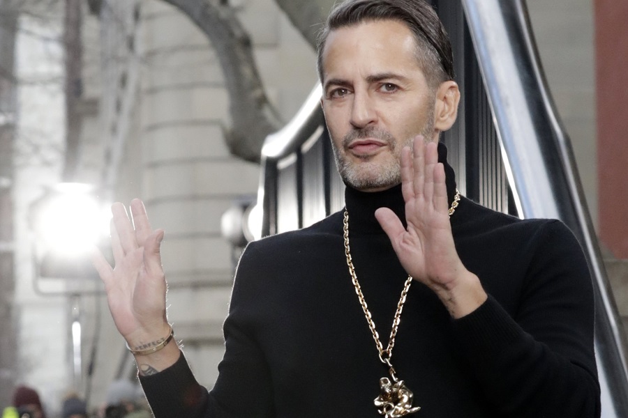 Marc Jacobs: «Αισθάνομαι ότι είμαι σε ένα τρομακτικό επεισόδιο του Black Mirror»