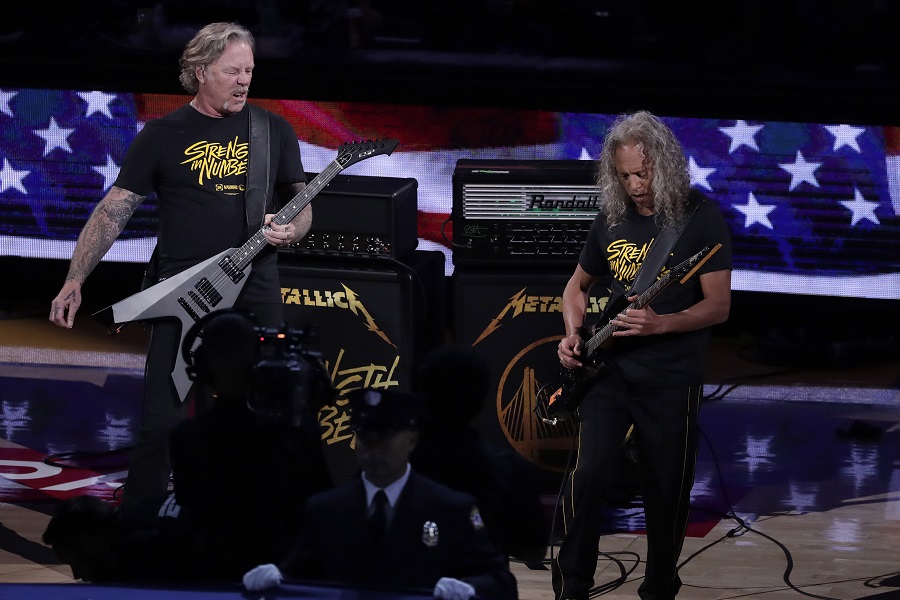Δωρεά 350.000 δολαρίων από τους Metallica για τον κορωνοϊό