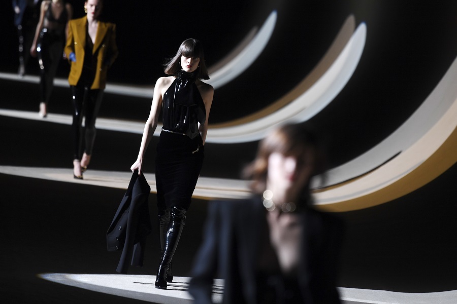 Ο οίκος Saint Laurent ακυρώνει τη συμμετοχή του στην Εβδομάδα Μόδας του Παρισιού