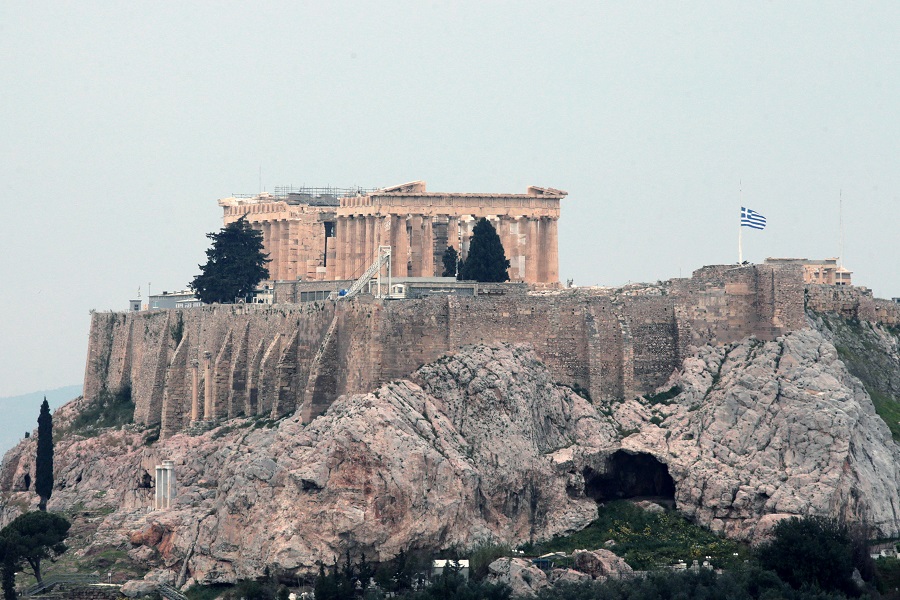 Η Capital Economics προβλέπει ταχύτερη ανάκαμψη της Ελλάδας