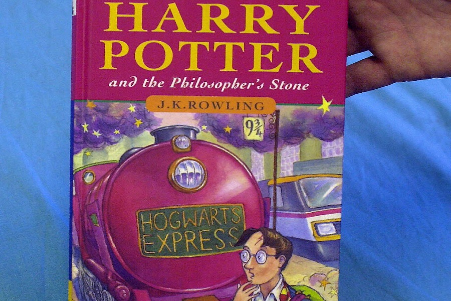 Βιβλίο του Χάρι Πότερ πωλήθηκε για 11.000 αγγλικές λίρες σε δημοπρασία