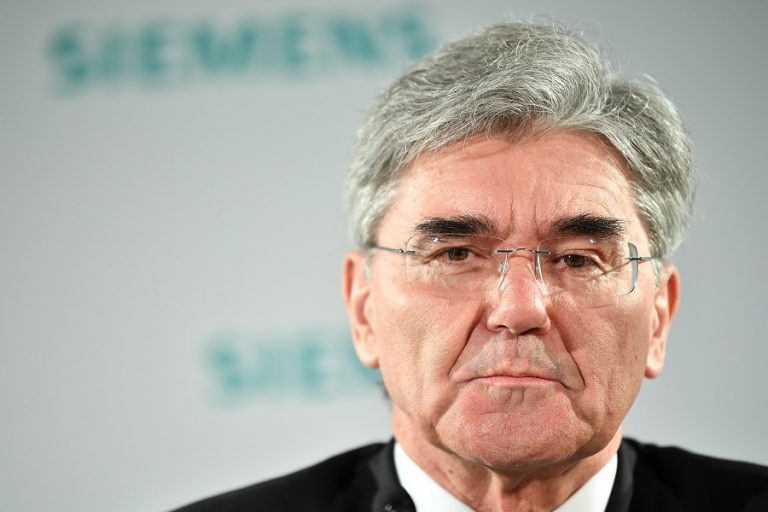 Βουτιά 64% στα καθαρά κέρδη της Siemens το τελευταίο τρίμηνο