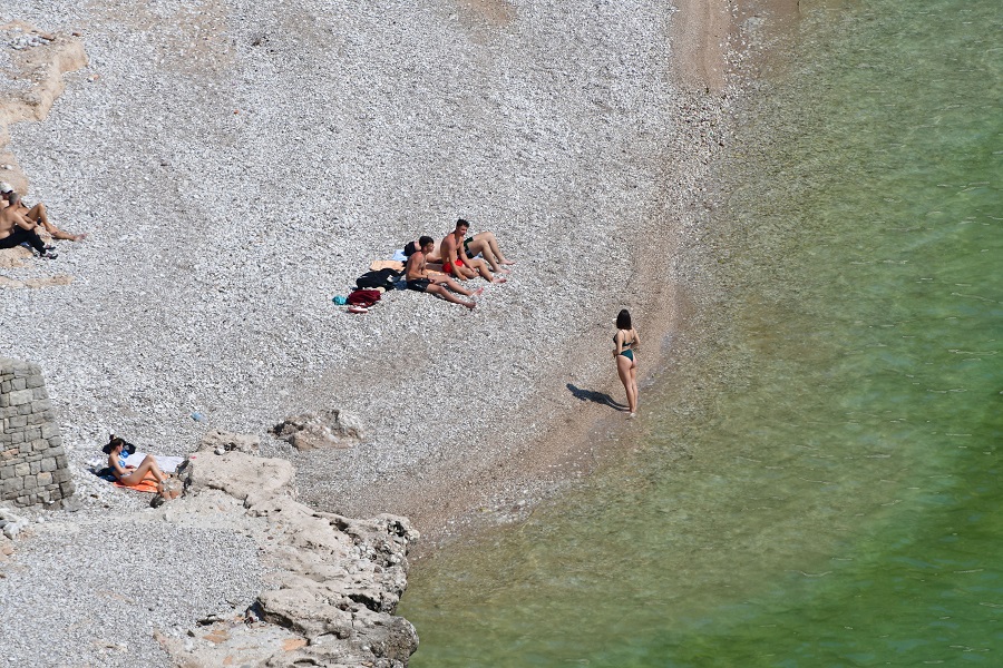 Χρήσιμες συμβουλές για το μπάνιο στη θάλασσα- Τι πρέπει να προσέχουμε στις παραλίες