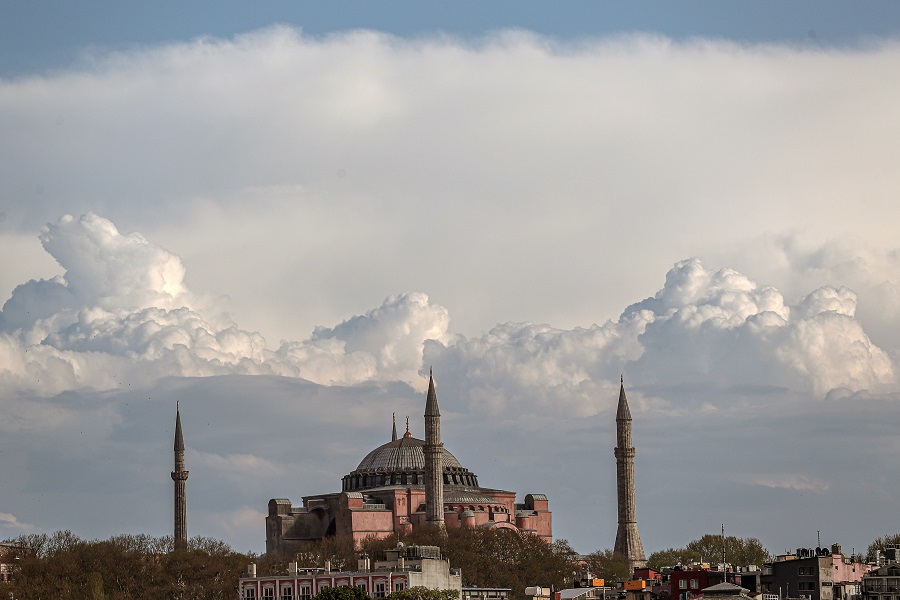 «Βόμβα» Ερντογάν: Ζητά να χαρακτηριστεί τζαμί η Αγιά Σοφιά