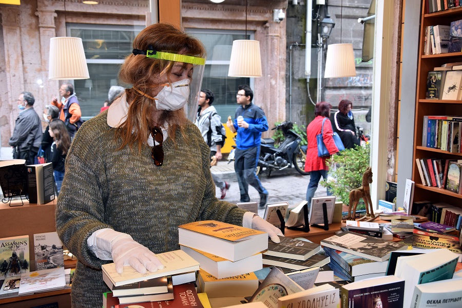 Προ των πυλών νέα μέτρα στην Αττική- Εισήγηση για χρήση μάσκας σε κλειστούς χώρους