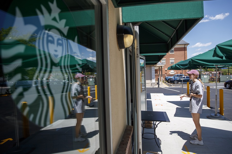Eργαζόμενοι των Starbucks διαδηλώνουν για το δικαίωμα του συνδικαλίζεσθαι