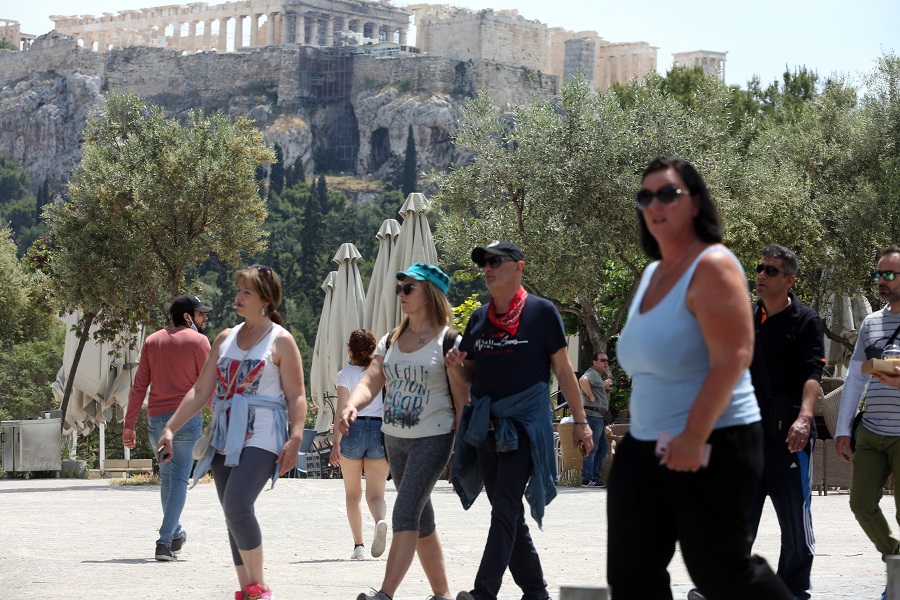 Νέα έρευνα της Opinion Poll: Κατά 20 μονάδες προηγείται η ΝΔ του ΣΥΡΙΖΑ- Ανησυχία για την οικονομία