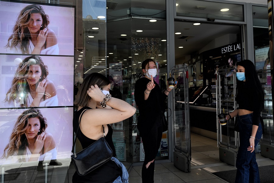 Πού είναι υποχρεωτική από σήμερα η μάσκα