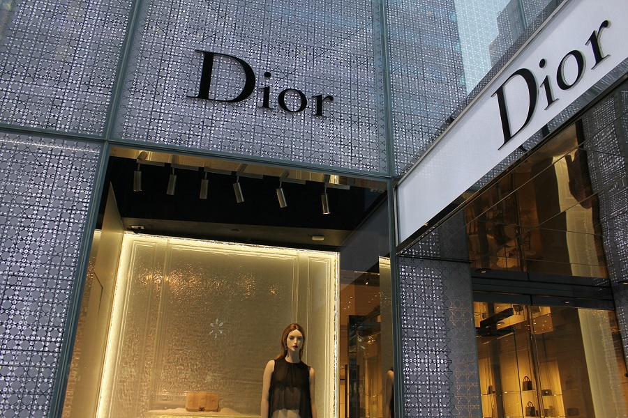 Dior: Μυστήριο με την «επ’ αόριστον» αναβολή επίδειξη μόδας στο Χονγκ Κονγκ