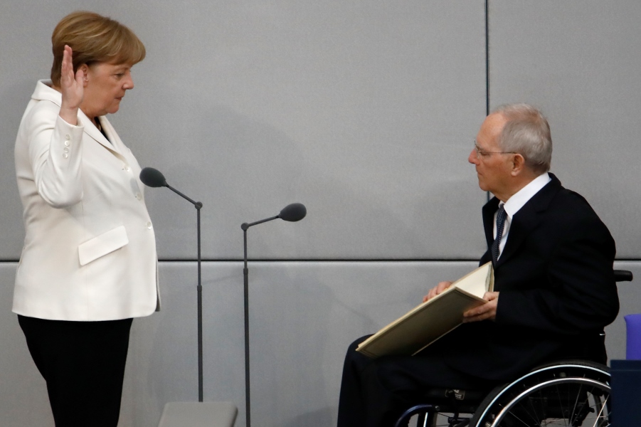 Η ώρα της «εκδίκησης» του Σόιμπλε: Γιατί κατηγορεί την Μέρκελ ο πρόεδρος της γερμανικής βουλής